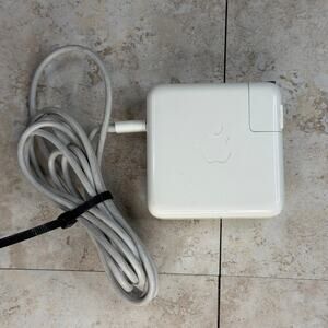 Apple Genuine OEM 61W USB-C AC Adapter Charger A1718